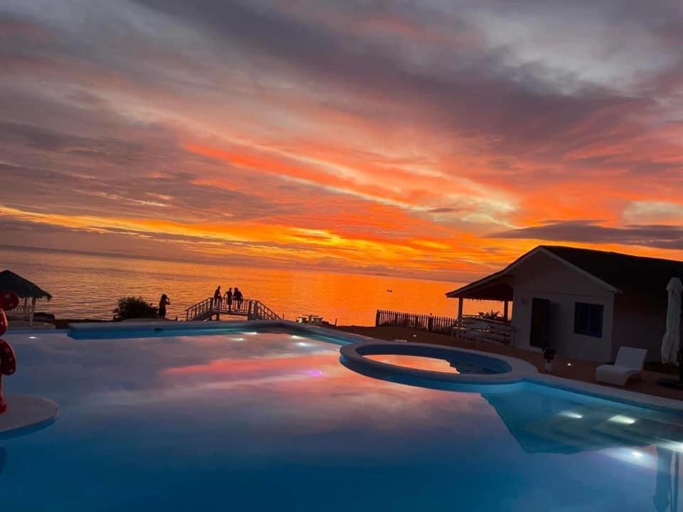Henyuan Resort Siquijor Extérieur photo